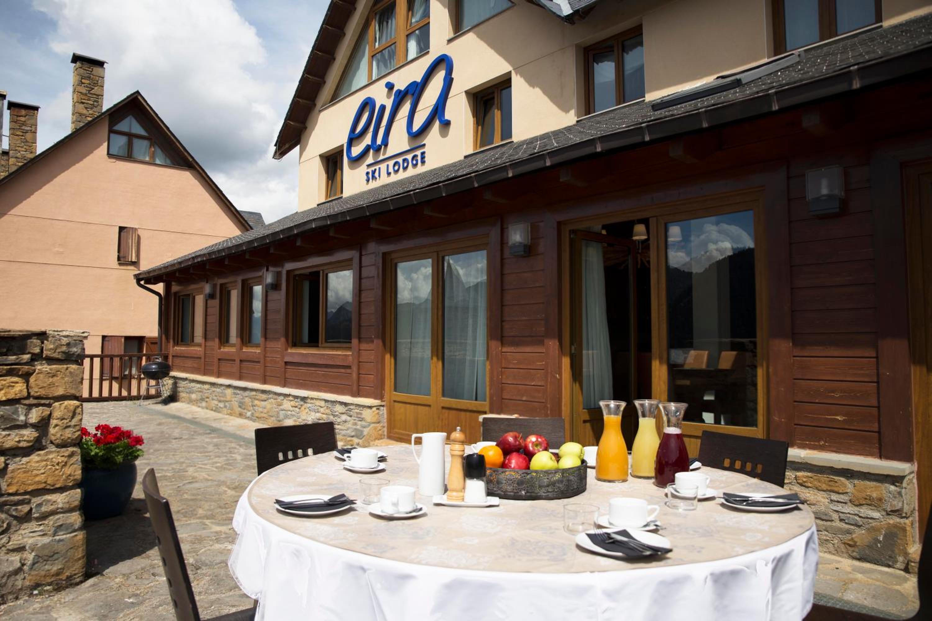 Eira Ski Lodge