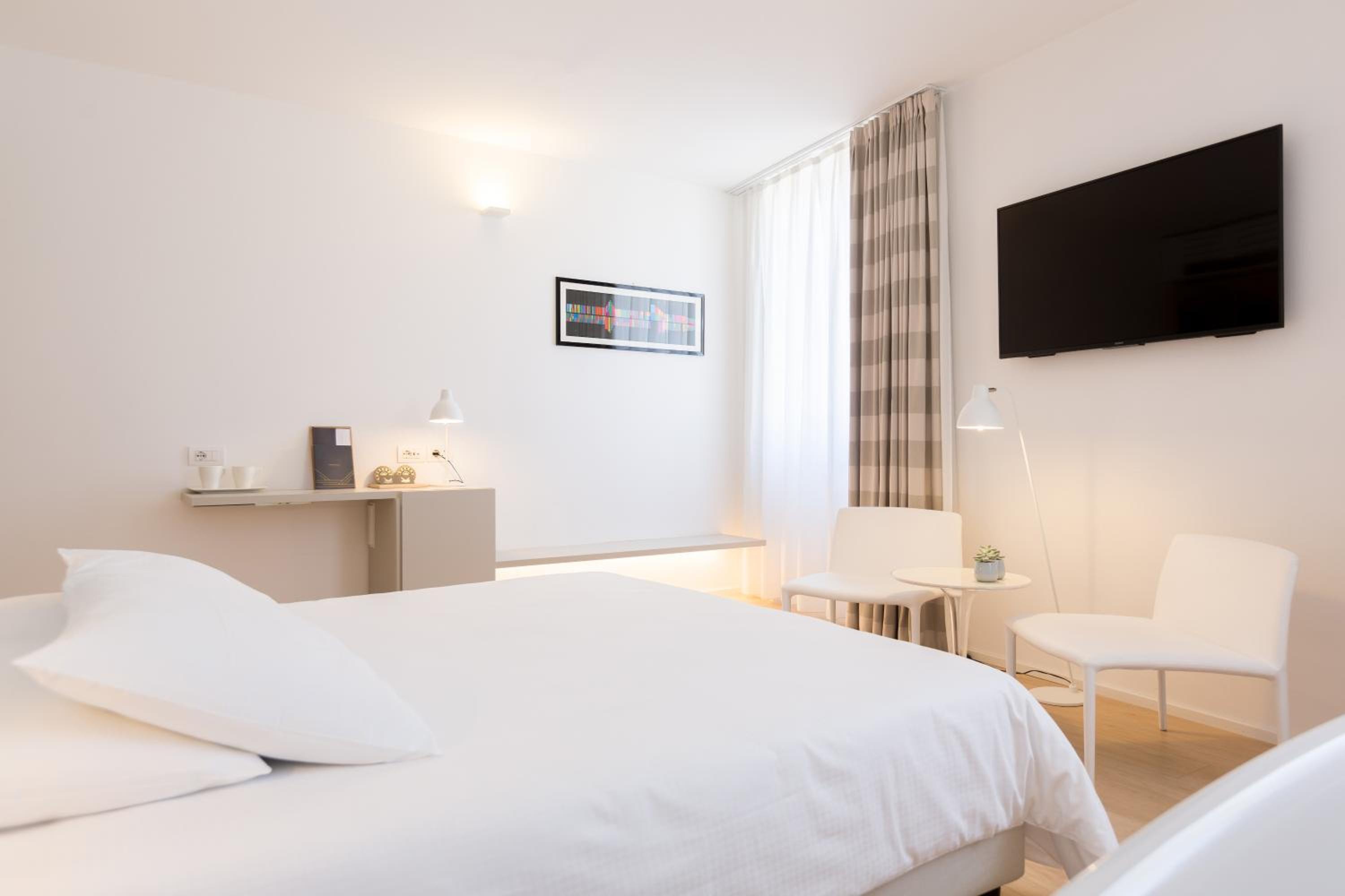 Hotel Lago Di Garda