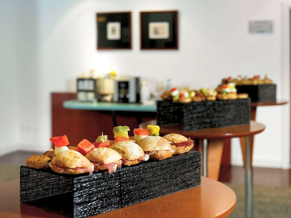 Ibis Styles Barcelona Sant Joan Despi 5