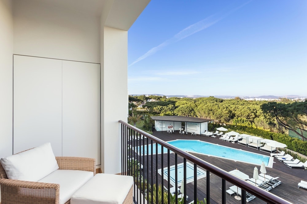 Pine Cliffs Ocean Suites, a Luxury Collection Resort & Spa