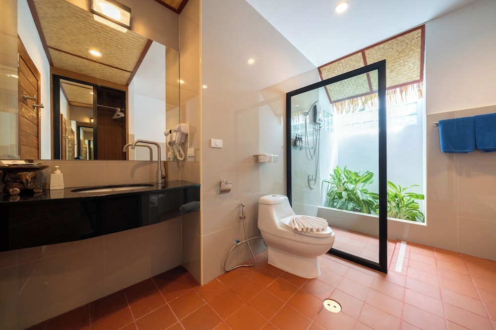 Friendship Beach Resort & Atmanjai Wellness Spa