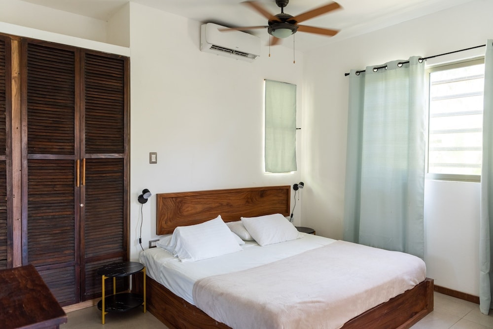Nautilus Surf & Yoga Villas Santa Teresa