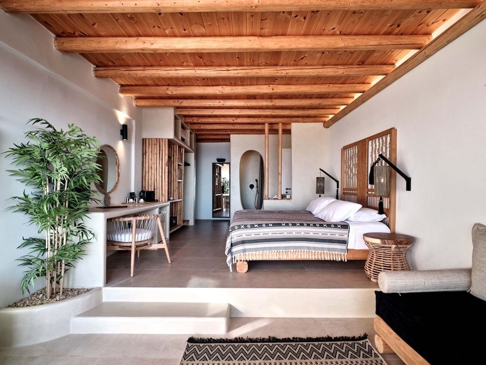 Mythic Paros