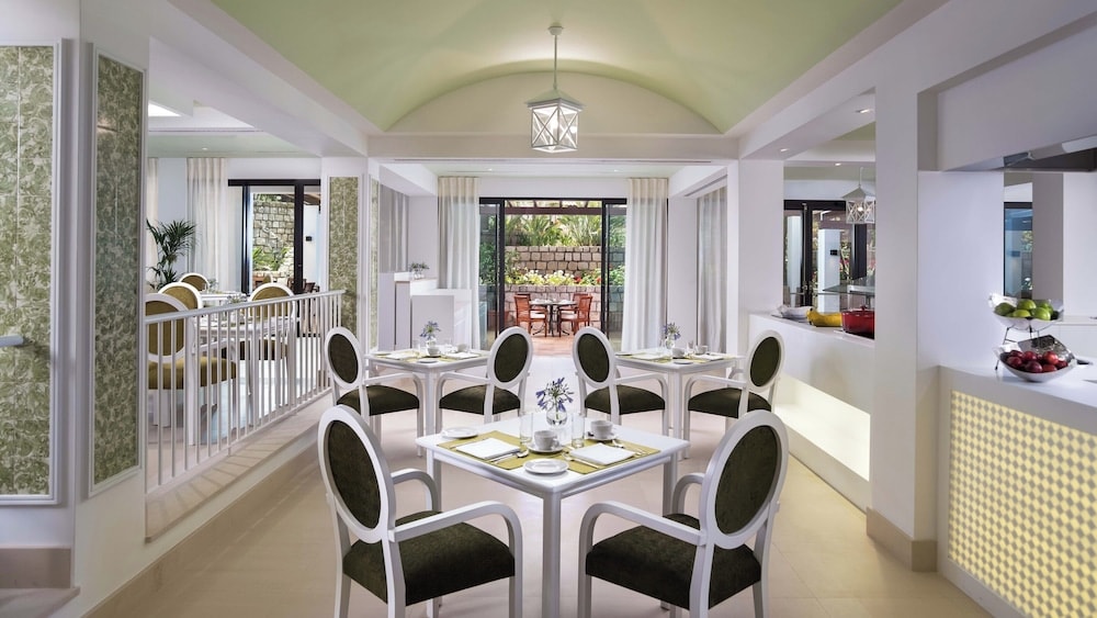Pine Cliffs Suites