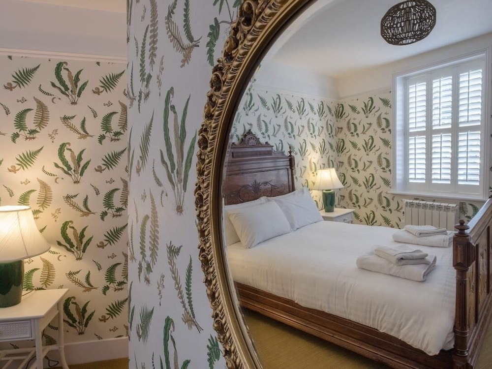 One Holyrood Hotel