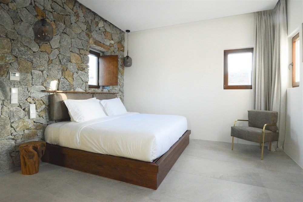 Charisma Hotel and Wellness Suites
